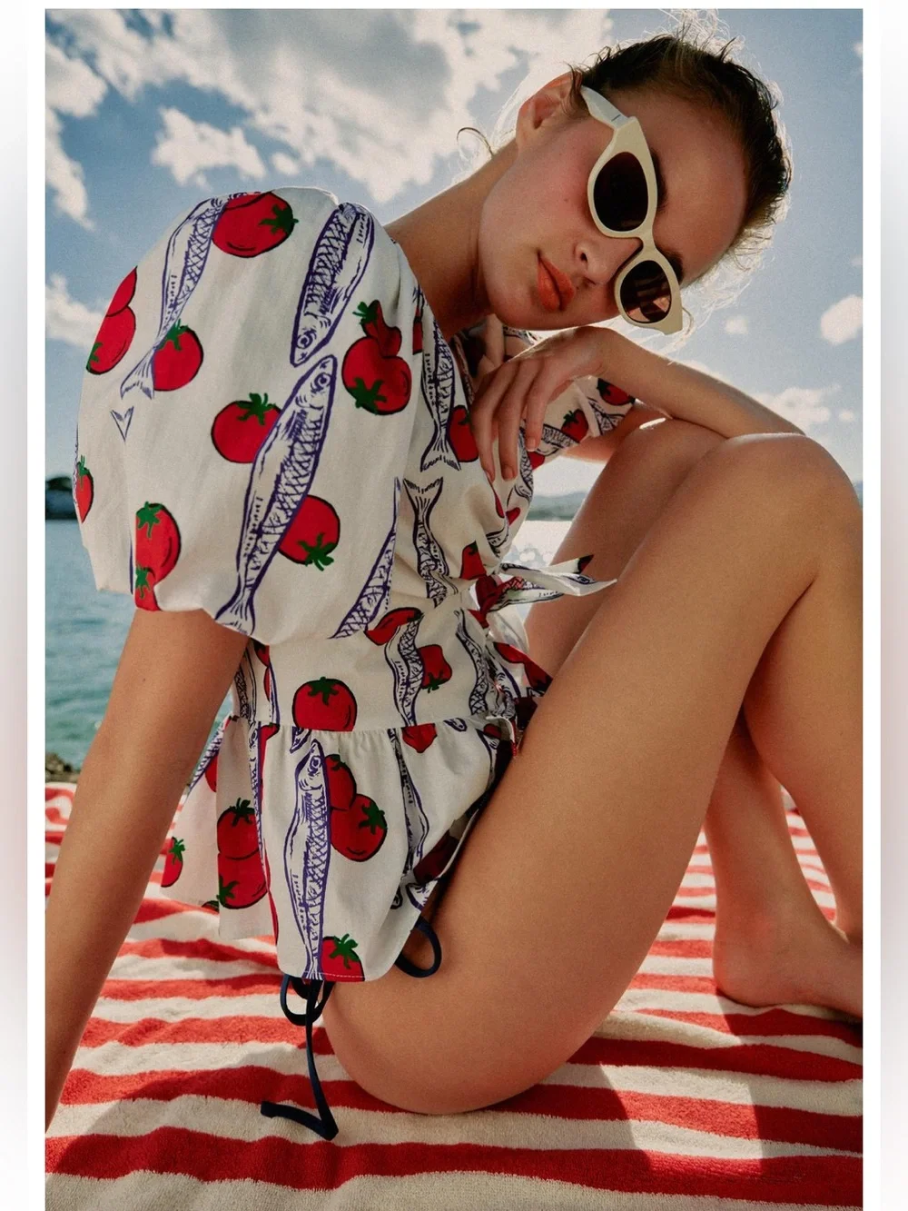 New With Tags Tie-Front Puff Sleeve Top in White with Red Print